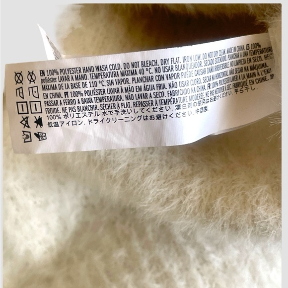 Sanrio Badtz Maru Fuzzy Sweater Forever 21 X Hello Kitty Women’s Sz Small NWOT - Picture 10 of 10